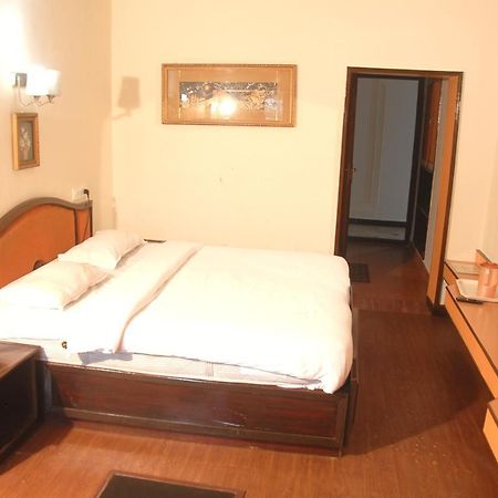 Hotel Sapphire Garden View Udagamandalam Exterior foto