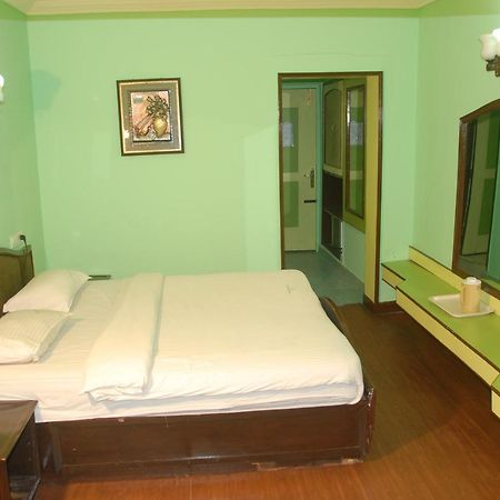 Hotel Sapphire Garden View Udagamandalam Exterior foto