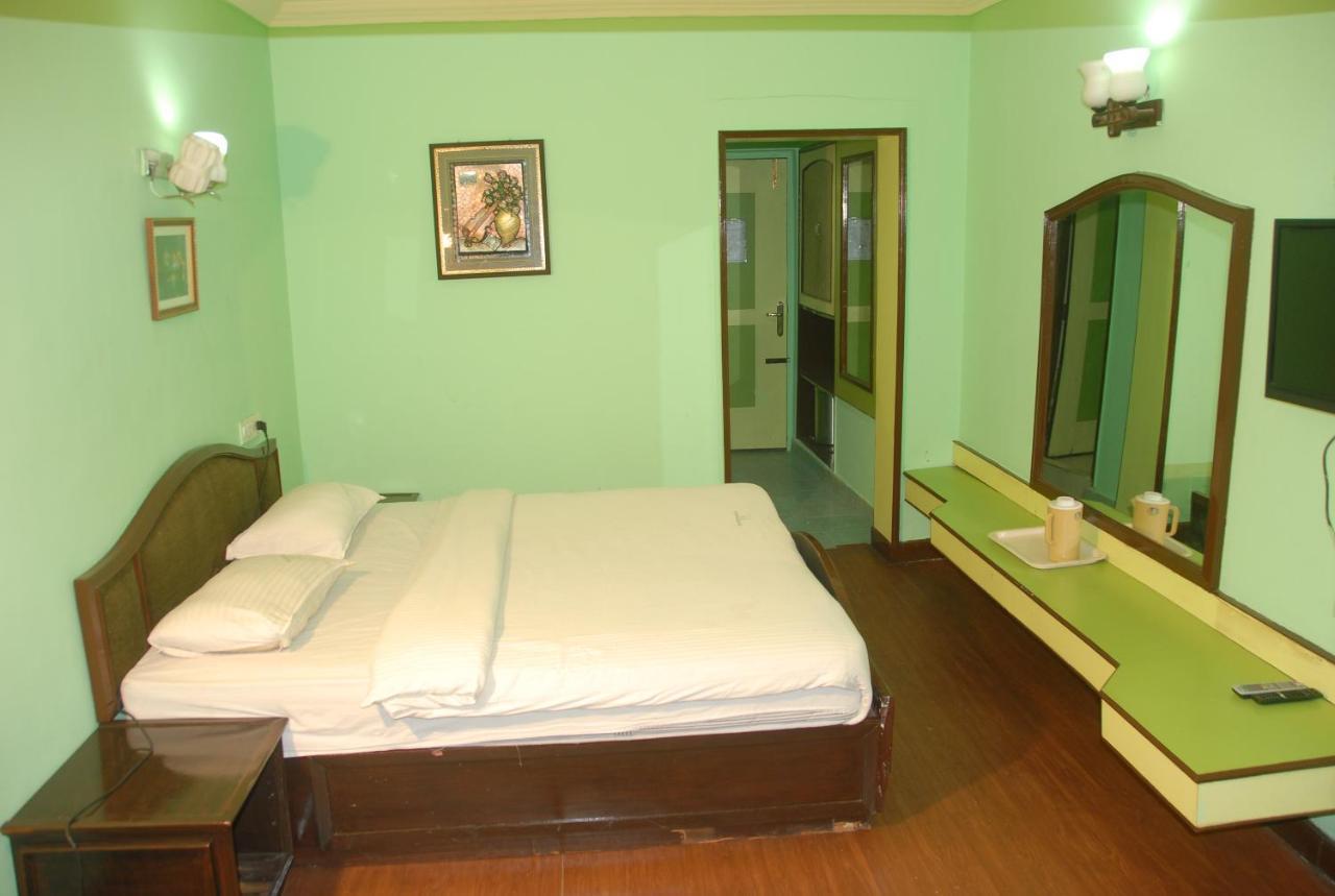 Hotel Sapphire Garden View Udagamandalam Exterior foto
